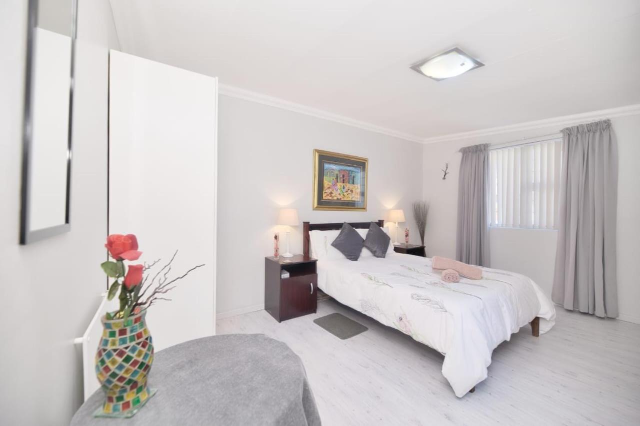 Redsky self catering Agulhas Apartment Bagian luar foto